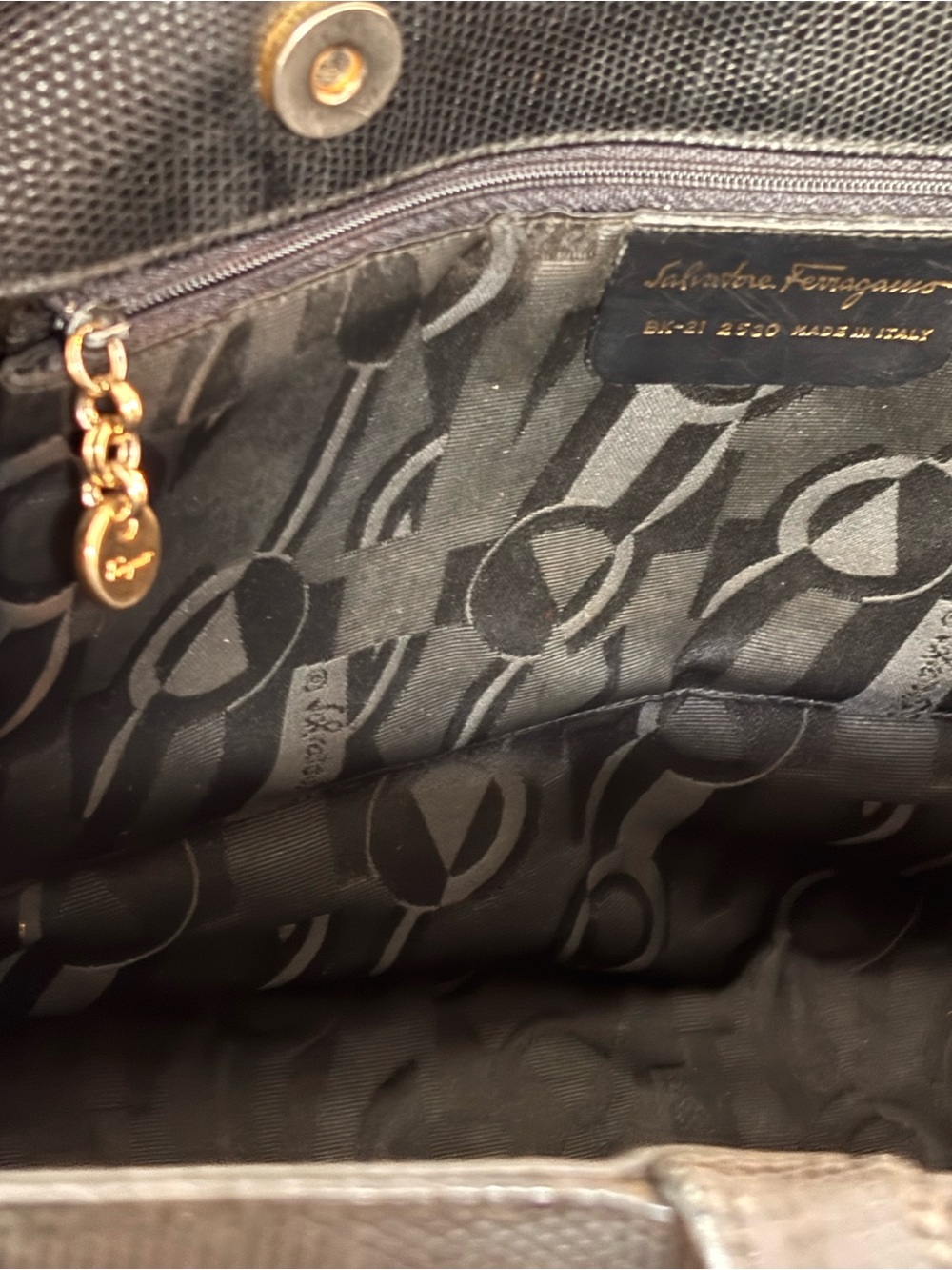 Salvatore Ferragamo Vintage Vara Tote Black Leather Lizard Embossed Italy - Picture 9 of 13